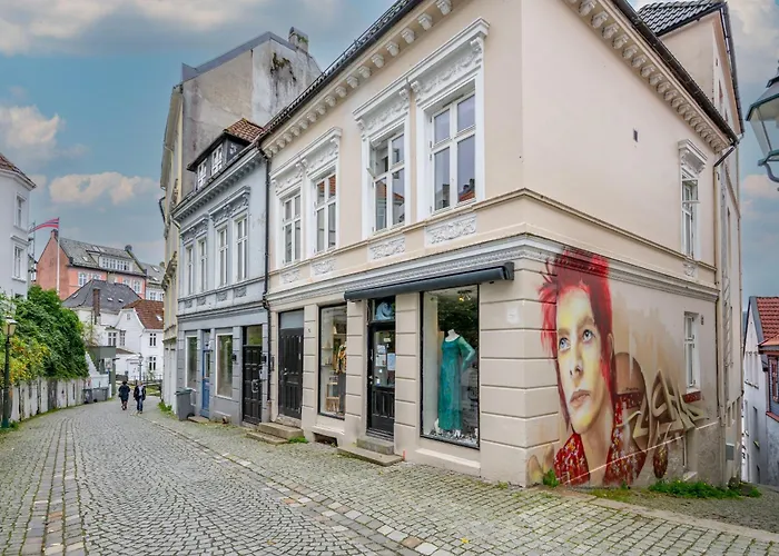 Apartment Charming 200m From Bryggen *