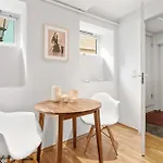 Charming 200m From Bryggen Daire *